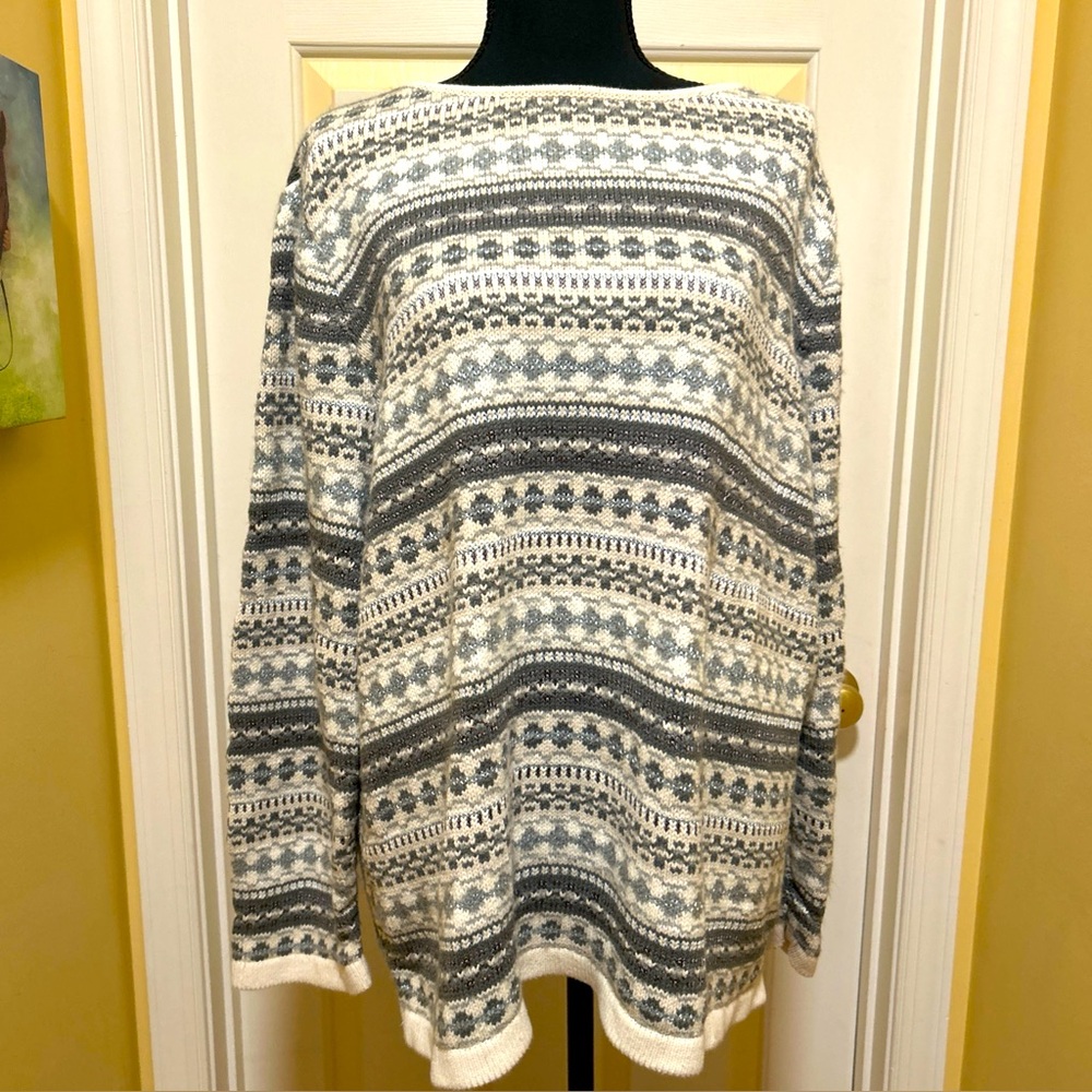 Liz Claiborne Women’s  Cream, Blue and Gray Patterned Crewneck Sweater